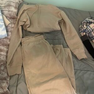 H&M Beige Sweatset! Hoodie and Sweatpants included